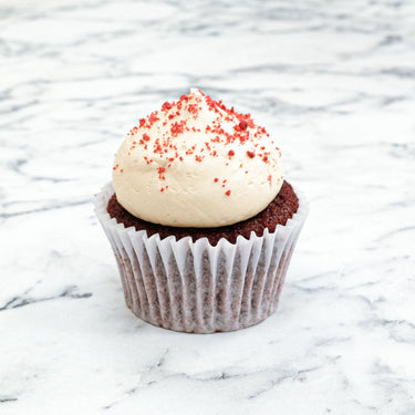 Red velvet cupcakes with buttercream and red velvet crumb
