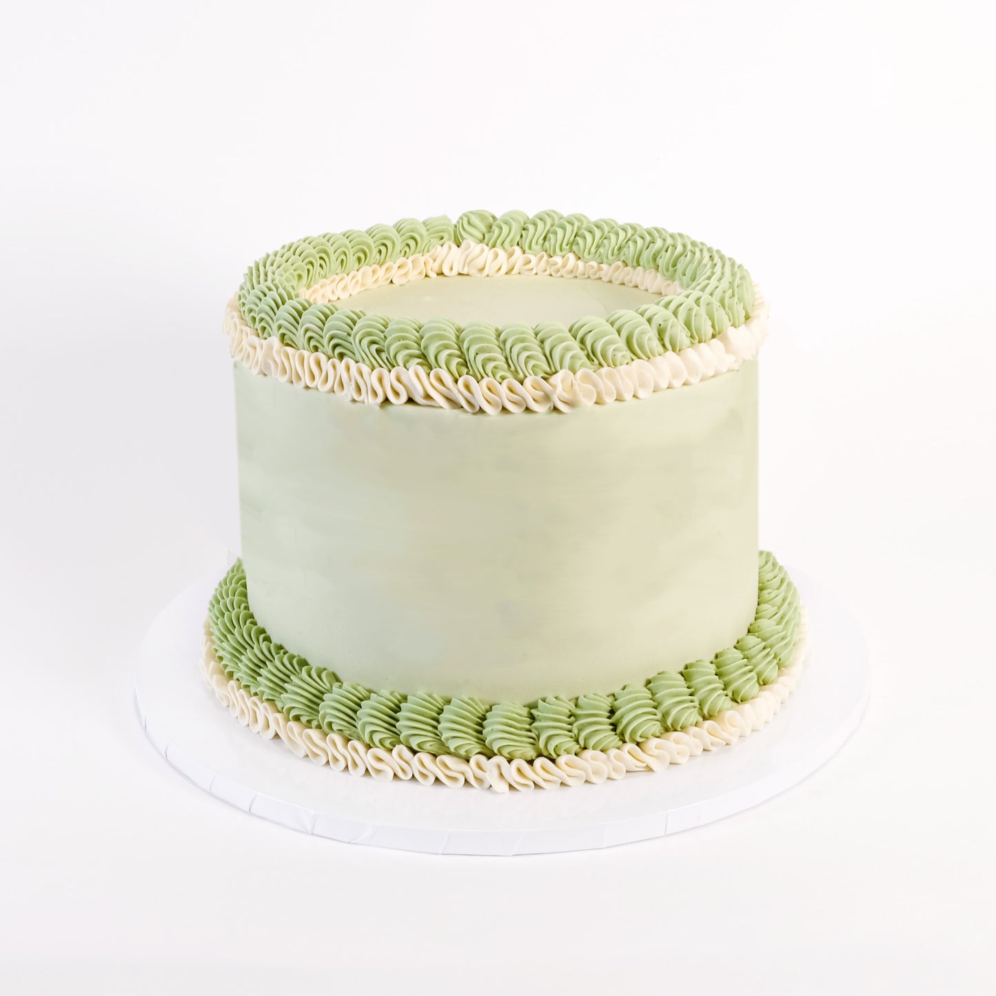 'Free From' Frilly Round Cake (GF)