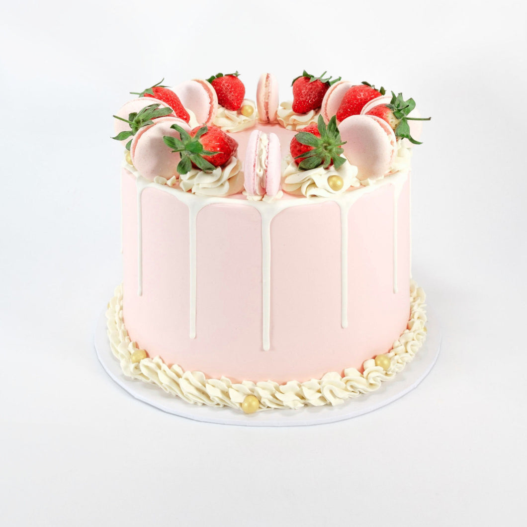 Strawberry Macaroon Cake